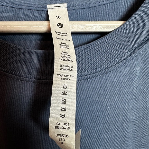 lululemon athletica blue Graphic Tee - Picture 2 of 4